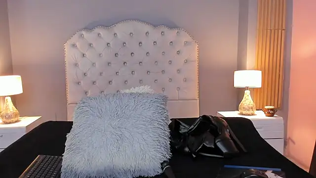 RamonaSimons online show from 30, 9, 2025