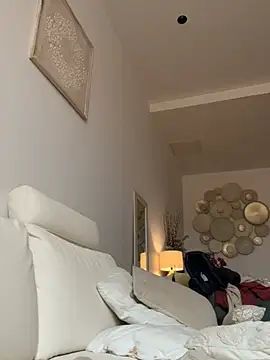 lyajoliee online show from 6, 3, 2026