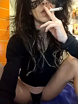 Snapshot of EmySkinny85 chatting on 6, 1, 2025 EmySkinny85 online show from 6, 1, 2025