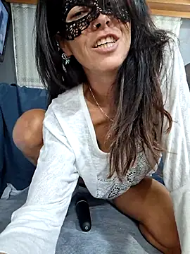 EmySkinny85 online show from 25, 10, 2025