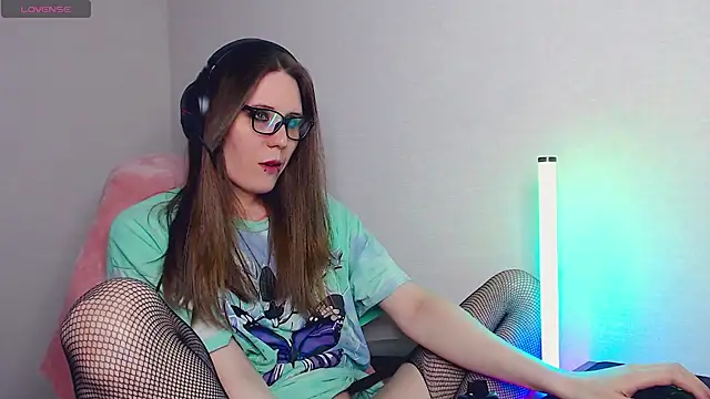 tracy cooper online show from 18, 2, 2025