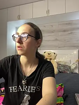 Snapshot of MartiniiSelenna chatting on 11, 6, 2026 MartiniiSelenna online show from 11, 6, 2026