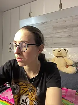Snapshot of MartiniiSelenna chatting on 15, 6, 2026 MartiniiSelenna online show from 15, 6, 2026
