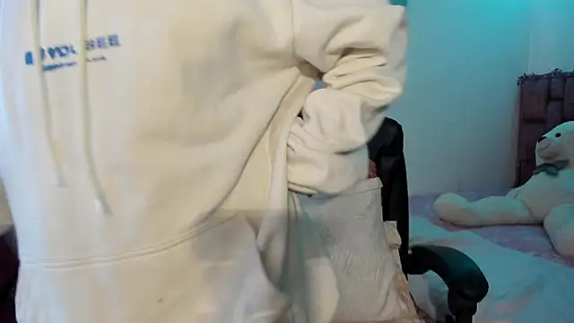 ladyrd1 online show from 3, 3, 2025