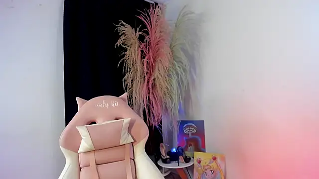 lovely kitt online show from 10, 9, 2025