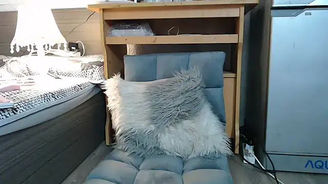 Snapshot of yang_hiii chatting on 5, 3, 2025 yang hiii online show from 5, 3, 2025