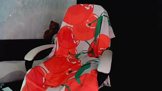 Snapshot of Teasing_Molly chatting on 15, 9, 2025 Teasing Molly online show from 15, 9, 2025