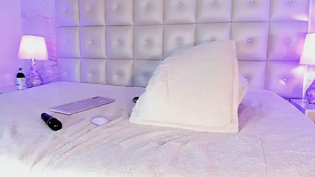 Snapshot of sabrinamilani chatting on 16, 1, 2025 sabrinamilani online show from 16, 1, 2025