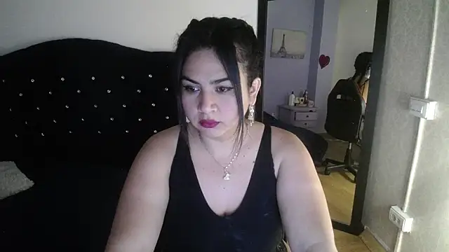 lucianaa 25 online show from 20, 12, 2024