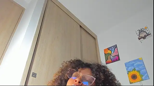 Ada gales  online show from 25, 9, 2025