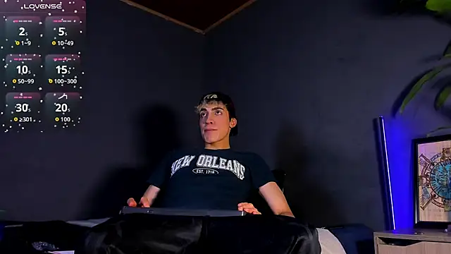 Snapshot of Angel_Snowhotxxx chatting on 6, 2, 2026 Angel Snowhotxxx online show from 6, 2, 2026