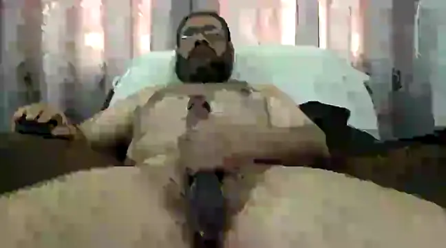 Snapshot of largepanny chatting on 2, 2, 2025 largepanny online show from 2, 2, 2025