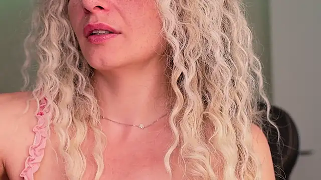 Amerabelle 23 online show from 12, 3, 2025