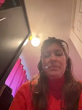 Lwhite1 online show from 18, 1, 2025