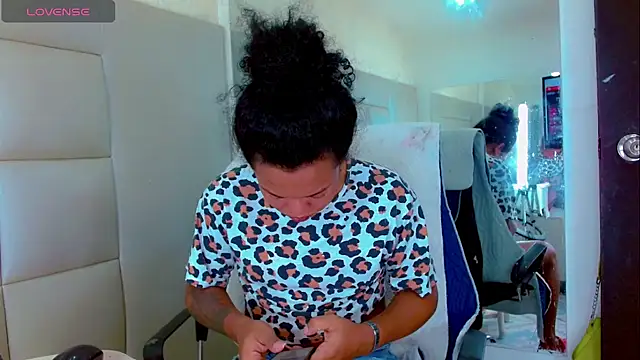 KayleighDreams  online show from 13, 3, 2025