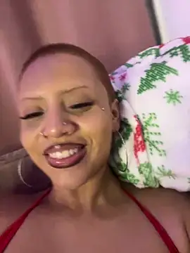 Charlotee  online show from 21, 1, 2025