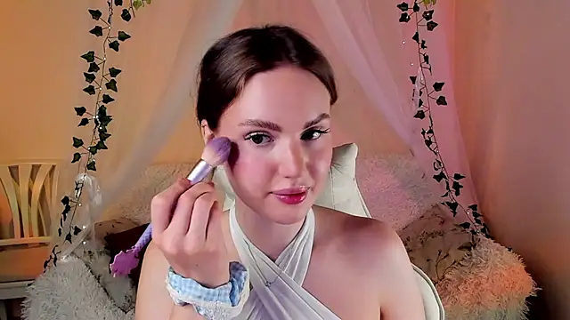 MishkaMe online show from 4, 11, 2025