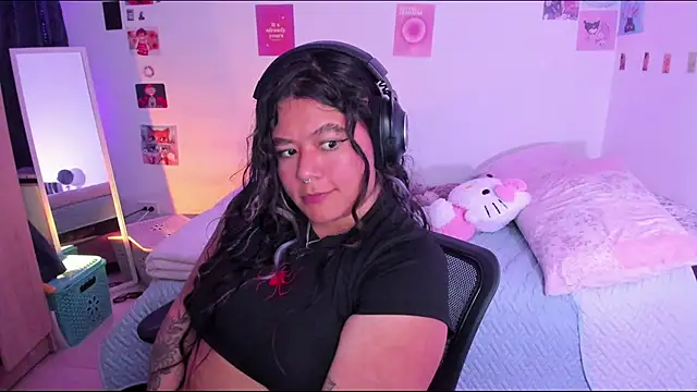 StephaniFox online show from 4, 2, 2025