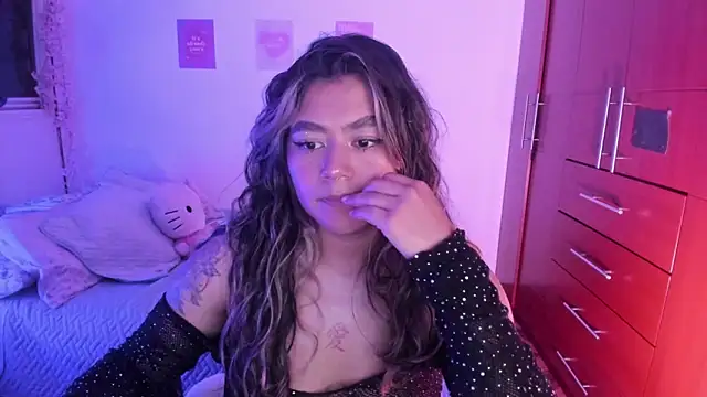 StephaniFox online show from 28, 10, 2025