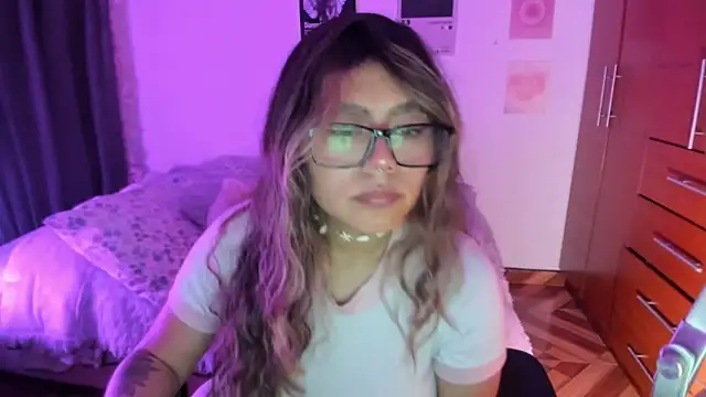 StephaniFox online show from 16, 4, 2026