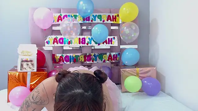 EmiliaKurt online show from 3, 2, 2025