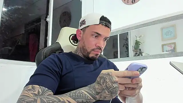 Angel sex latin online show from 1, 1, 2025