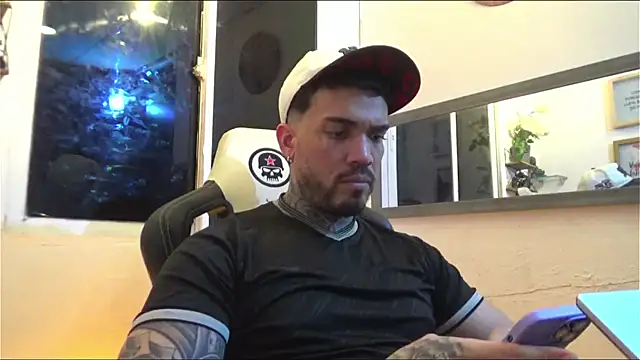 Angel sex latin online show from 17, 1, 2025