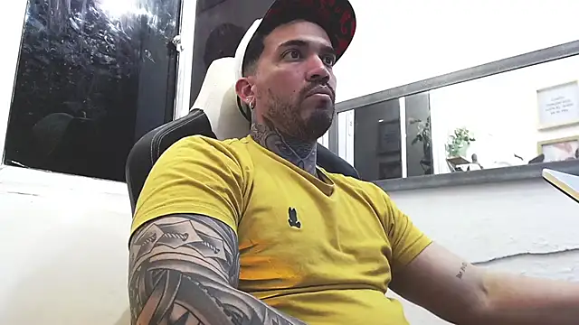 Angel sex latin online show from 16, 2, 2025