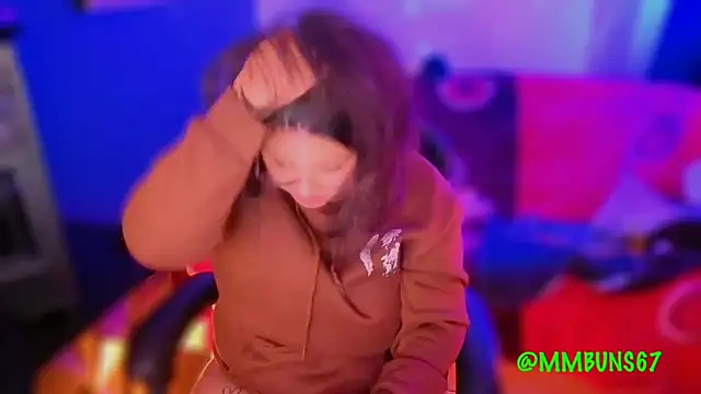 miacanela xo online show from 21, 10, 2025