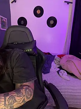 miacanela xo online show from 6, 4, 2026