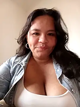 Julieta-tits online show from 18, 4, 2026