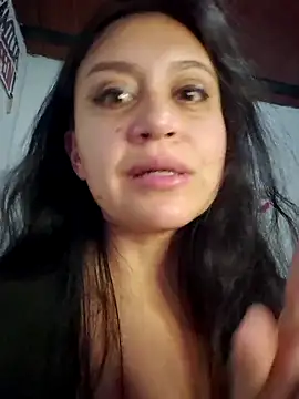 Snapshot of lombarlana-89 chatting on 27, 9, 2025 lombarlana-89 online show from 27, 9, 2025