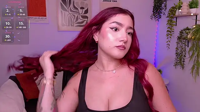 ViolettCastel online show from 5, 4, 2026