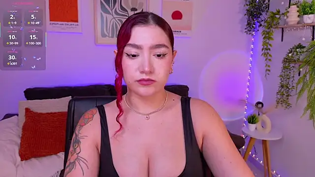 Snapshot of ViolettCastel chatting on 23, 5, 2026 ViolettCastel online show from 23, 5, 2026