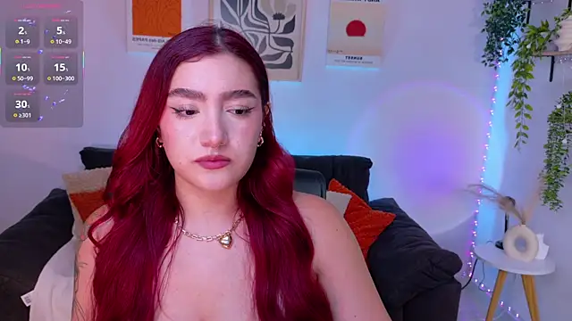 Snapshot of ViolettCastel chatting on 11, 7, 2026 ViolettCastel online show from 11, 7, 2026