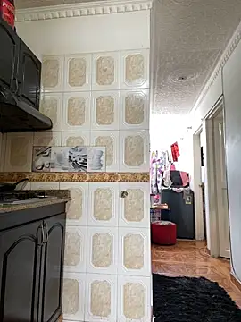 sweetsarabig22cm online show from 13, 3, 2025