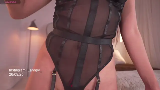 Snapshot of lanie__ chatting on 26, 9, 2025 lanie online show from 26, 9, 2025