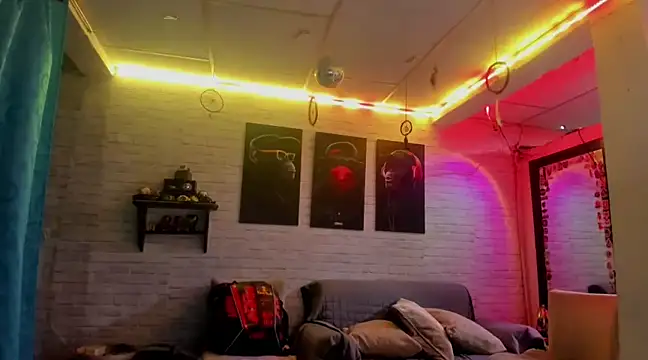 Kimmymadison- online show from 6, 2, 2025