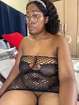 Snapshot of AssMilkymellowxx chatting on 20, 11, 2025 AssMilkymellowxx online show from 20, 11, 2025