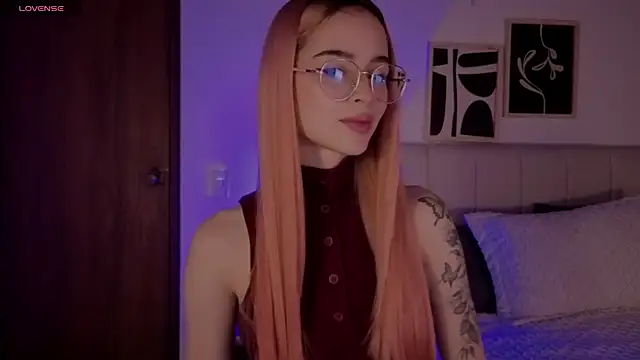 Roxxy mora online show from 6, 2, 2026