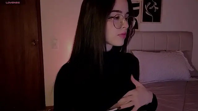 Roxxy mora online show from 23, 2, 2026