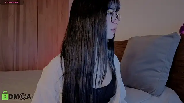 Snapshot of Roxxy_mora chatting on 14, 7, 2026 Roxxy mora online show from 14, 7, 2026