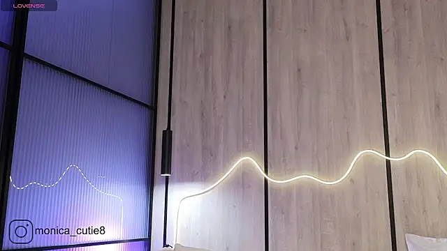 Monikacutie online show from 14, 1, 2025