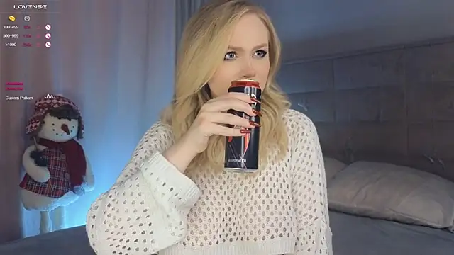 Snapshot of AsteriaHamel chatting on 3, 1, 2025 AsteriaHamel online show from 3, 1, 2025