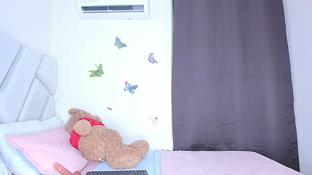 sofiacastillo01 online show from 28, 2, 2026