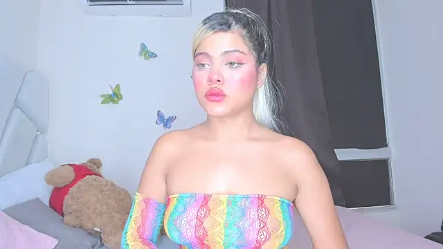Snapshot of sofiacastillo01 chatting on 18, 4, 2026 sofiacastillo01 online show from 18, 4, 2026