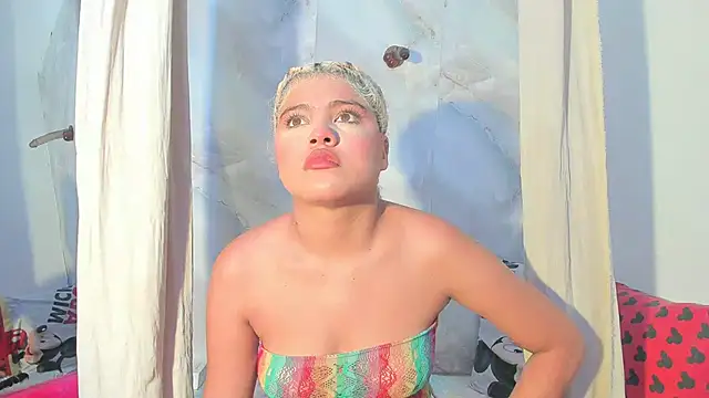 Snapshot of sofiacastillo01 chatting on 29, 6, 2026 sofiacastillo01 online show from 29, 6, 2026