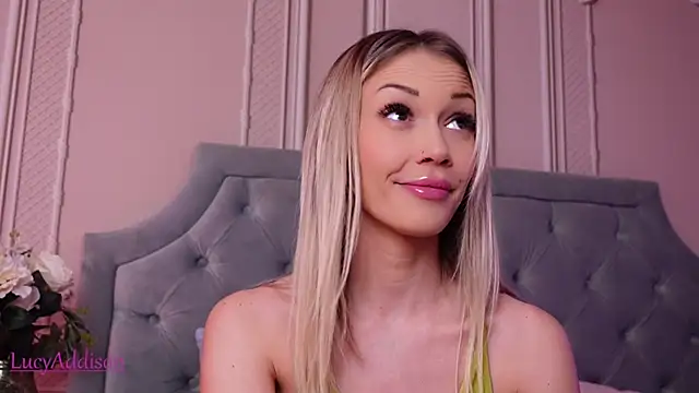 LucyAddison online show from 9, 11, 2025