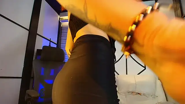 VictoriaRosse  online show from 26, 1, 2025