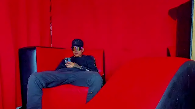 Extreme Team8 online show from 16, 11, 2025